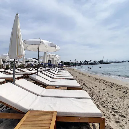 Fabulous Family 2br - Prime Location, Walk To & Shopping - Totolulu Yellow Corner Apartment Cannes