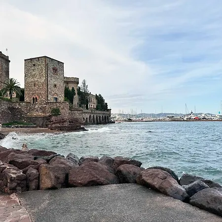 Fabulous Family 2br - Prime Location, Walk To & Shopping - Totolulu Yellow Corner Apartment Cannes