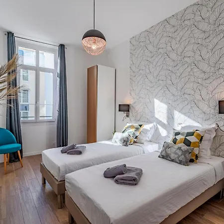 Apartment Fabulous Family 2br - Prime Location, Walk To & Shopping - Totolulu Yellow Corner Cannes