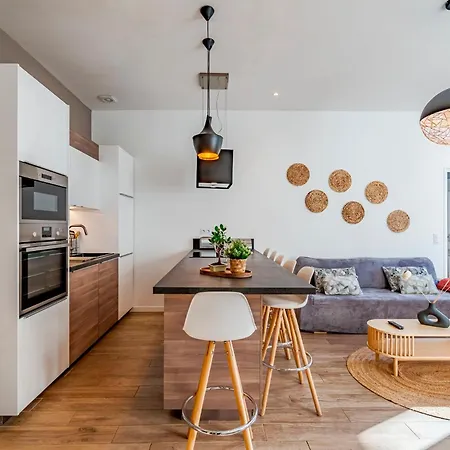 Fabulous Family 2br - Prime Location, Walk To & Shopping - Totolulu Yellow Corner Cannes